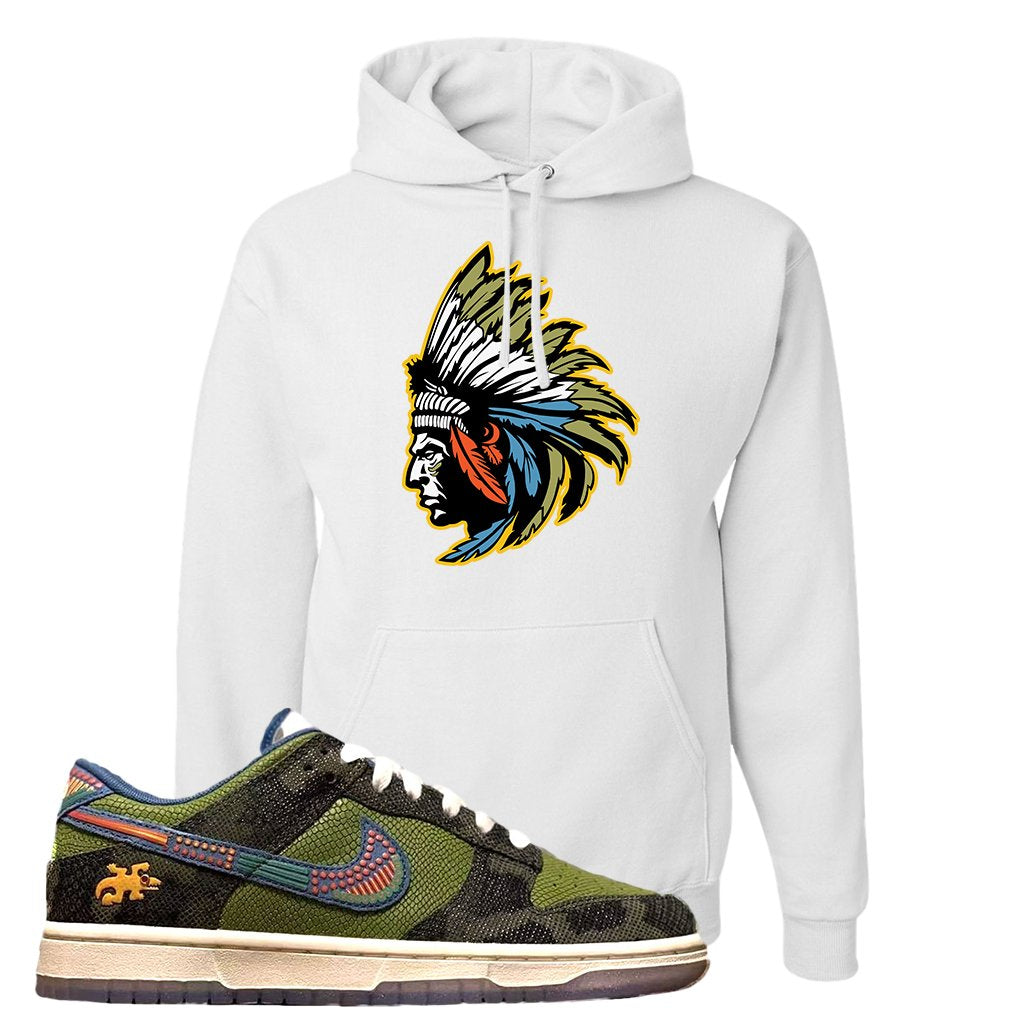 Siempre Familia Low Dunks Hoodie | Indian Chief, White
